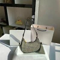 ราคา Baguette Bag กระเป๋าสะพายข้างผู้หญิง กระเป๋าใต้วงแขนผู้หญิง กระเป๋าผู้หญิงแฟชั่นใหม่ กระเป๋าผ้าใบเล็ก กระเป๋าสะพายข้างผู้หญิงใบเล็กๆ กระเป๋าสะพายข้างแฟชั่น กระเป๋าวินเทจผู้หญิง ก (1729609205348207073)