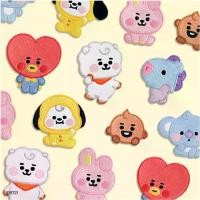ราคา ที่ใส่บัตร ปักเข็มกลัดป้าย DIY สไตล์เกาหลี กลุ่มเด็กผู้ชาย BTS และ BT21 อุปกรณ์ตกแต่งกระเป๋า จี้ ของขวัญสำหรับเด็กผู้หญิง KPOP และ INS beads ลูกปัด บาร์ ถาด ปูนปลาสเตอร์ อาร์ต (1731841347959096522)