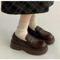 ราคา (พร้อมส่งจากไทย) รองเท้าคัทชูหนังโลฟเฟอร์ สีน้ำตาล พื้นนิ่ม รุ่น PEANUT LOAFER สินค้าดี รองเท้า พื้น ทอง (1731269448920564921)