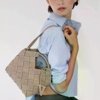 ราคา กระเป๋าสะพายข้าง, หรูหราราคาไม่แพง, ดีไซน์เฉพาะ, ทันสมัย, มือถือ, กระเป๋าหนังแท้ทอมือ กระเป๋า ชามูน west bronco puffer bag lyn แท้ กระเป๋า สียีนส์ shoulder bag ผ้ากัน น้ํ (1731657544354268669)