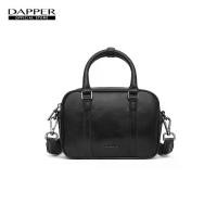 ราคา DAPPER กระเป๋าสะพายข้าง Mini Duffle Bag สีดำ (1732074706948163767)