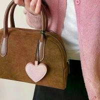 ราคา กระเป๋าใส่แว่นตาแม่เหล็ก, ป้องกันการสูญหาย, รูปหัวใจ, แบบแขวนคอ, เหมาะสำหรับแว่นกันแดดและแว่นตา, ทำจากหนัง PU, พร้อมเชือกเส้นเล็ก, คลิปหนีบแว่นตา, ที่เก็บของ, เหมาะสำหรับจี้แว่นก (1732138529619543092)