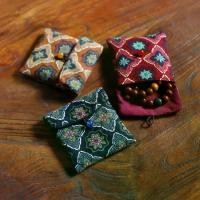 ราคา กระเป๋าถือ, กระเป๋าวัฒนธรรมศิลปะ, กระเป๋าผ้าฝ้าย, กระเป๋าที่เก็บลูกปัดพระพุทธรูปวอลนัท, กระเป๋าบอเด้, กระเป๋าสร้อยข้อมือ, กระเป๋าผ้าโพธิ์, กระเป๋าเครื่องหนังสองชั้น, เหมาะสำหรับเ (1732458393683658094)