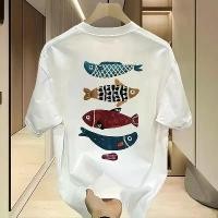 ราคา Basiเสื้อผู้ชาย เสื้อยืด oversize เกรดพรีเมียม เสื้อคอตตอน100% ไม่หดตัว ใส่สบาย การ์ตูนน่ารัก ลาย "Vertical เสื้อยืดh m เสื้อessentialsแท้ row fish" hanna အကျီကျွတ်ကျ subdued ที่ไทย (17326396908674436