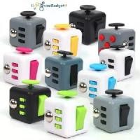 ราคา COD ลูกเต๋าแก้เครียด เหงามือ Fidget Cube พร้อมส่ง ฟิตเจ็ท ของเล่นเพลิน ขามเวลา ของขวัญ Rubik cubes Toys GameTikTok (1732325076384254918)