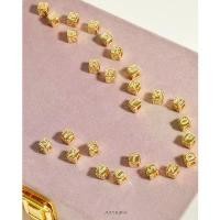 ราคา Julys - cube alphabet charms ชุดลาบูบู้ตุ๊กตา จันจิ ชุดลาบูบู้ ชุดลาบูบู้เด็กผู้หญิง ชุดตุ๊กตาไลลา กระเป๋าเบบี้ทรี v3 รองเท้าลายลาบูบู้ ชุดน้องเป็ด upsetduck ชุดตุ๊กตาแมวไลลา ชุ (1731139752862911392)