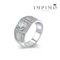 ราคา (All Mo/ Round 1CT) แหวนฝังเพชรโมซาไนต์แท้ผู้ชายจาก Impimo เม็ดชูทรงกลมน้ำหนัก 1 กะรัต ประดับด้วยเม็ดบ่าโมซาไนต์ ฝังอยู่บนตัวเรือนเงินแท้ 925 ชุบทอง 18K การันตีความแท้และคุณภาพร (1731838321288643680)