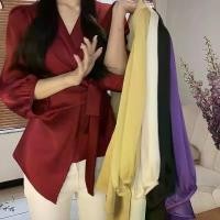 ราคา เสื้อเชิ้ตผ้าซาตินสีอ่อน สำหรับผู้ใหญ่ ดีไซน์ใหม่จากฝรั่งเศส เสื้อผูกสีม่วง ทรงสลิมฟิต เสื้อเบลาส์ คอวี เอว-รัด ดีไซน์เฉพาะกลุ่มของเรา เสื่อชอเลาชาวม้ง เ ส ื ้ อ อก 50 (1731588099713238877)