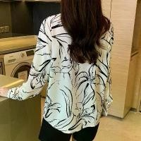 ราคา เสื้อเชิ้ตผู้หญิงพิมพ์ลายเสื้อเชิ้ตแขนยาวคอปก เสื้อเบลาส์ แฟชั่นเนื้อผ้าดีทรงหลวม มาใหม่ ใส่สบาย ไม่ร้อน ชุดใส่ทำงาน ชุดใส่ไปเที่ยวเสื้อเชิ้ต shirt (1732202934580513154)