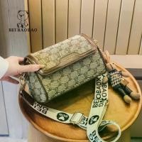 ราคา กระเป๋าสะพายไหล่ ดีไซน์หมีน้อยเรียบง่าย ต้นฉบับ-แฟชั่นใหม่ กระเป๋าสะพายข้างน่ารักทุกคู่ กระเป๋าสะพายข้างลำลอง กระเป๋าสะพายข้าง เหมาะสำหรับทุกคู่ [เป่ย Baobao] (1731883684806231913)