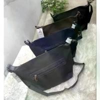 ราคา 【จัดส่งจากประเทศไทย กระเป๋าสะพายข้าง งานป้าย ผ้าหนาอย่างดี ใบใหญ่ๆสะพายเท่ๆใช้ได้ทั้งชายและหญิง ใ่สของได้เยอะ มี2ช่องชิปใช้งาน ขนาด ยาว 36cm ก้วาง 24 cm(รหัส18011) (1732087831995581519)