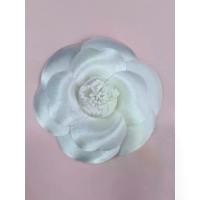 ราคา เข็มกลัดดอกคามิเลีย สไตล์ชาแนล หรูหรา 8 ซม. ทำจากผ้าไหมสีขาว เครื่องประดับระดับไฮเอนด์ กิ๊บติดผม (1732579792215442673)