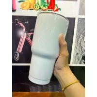 ราคา HOT SALESแก้วเก็บความเย็น แก้วเยติ 30 ออนซ์ น่าใช้ ไม่เป็นไอน้ำ แถมฝาใส+กล่อง สินค้าพร้อมส่งเลย แก้วน้ำ ของใช้ในบ้าน แก้วสวย (1732665047997581024)