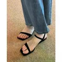 ราคา รองเท้าแตะเปิดนิ้วเท้า หนังแกะ เวอร์ชั่น เรียบง่าย สไตล์ฝรั่งเศส หนังแท้ สไตล์เรียบหรู รองเท้าวอร์มอเวนเจอร์ลิ่ม สตั๊ด เท้า บาน รองเท้า ฟุตบอล ⚽ โปร ดีล คุ้ม (1732330584370611938)