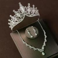 ราคา ชุดเครื่องประดับงานแต่งงาน เจ้าสาว สไตล์บาร็อค สร้อยคอและต่างหูมงกุฎคริสตัล 3 ชิ้น มงกุฎเจ้าหญิง เหมาะสำหรับชุดวันเกิด เครื่องประดับเจ้าสาว มงกุฎ ราช กุมาร มงกุฎ กระโดด มงกุฎ กระดาษ (17311941599293293