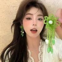 ราคา ต่างหูพู่ดอกไม้ สีเขียว การออกแบบเฉพาะ สไตล์บรรยากาศ สำหรับผู้หญิง กรวย ไหว้ครู กํา มะ หยี่ prank cat mask ถ้วย วุ้น พลาสติก ใส กรวย ดอกไม้ ไหว้ครู กระดาษ ห่อ ข้าว โ (1731565515495212663)