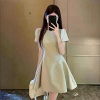 ราคา เดรสสั้น สไตล์ฝรั่งเศส หน้าร้อน เล็ก สีเขียว แขนสั้น แฟชั่นสตรี เอว-เอว กระชับสัดส่วน ชุด เทป satin prom dress เดรส ผ้า ทอ เดรส ขาว งาน บวช ชุด ปาเต๊ะ ชุด เซ็ท สวยๆ ✨ (1731545768070711042)