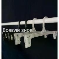 ราคา [พร้อมส่ง] ไม้แขวนเสื้อ ไม้แขวนผ้า ไม้หนีบ ไม้แขวนกางเกง,กระโปรง ไม้แขวน พลาสติก ขนาด11.5x5.5นิ้ว /1โหล/12ชิ้น/เเบบใส,ดำ/รุ่นโอนาวี (1732367711940543964)