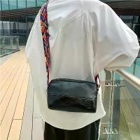 ราคา กระเป๋าสะพายข้างผู้ชาย แฟชั่นวินเทจ หนัง PU นิ่ม กระเป๋าสะพายข้าง กระเป๋าทรงสี่เหลี่ยม ใช้ประจำวัน กระเป๋าข้าง กระเป๋าสะพาย (1730872692156107152)