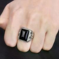 ราคา แหวนโกเมนสีเขียว สไตล์ผู้ชาย แฟชั่นวินเทจ ดีไซน์กลวง แหวนปรับระดับได้ (1731722597387634027)