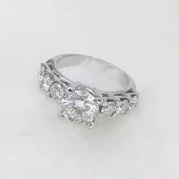 ราคา แหวนชูเรียงเม็ดยอด ตัวเรือนเงินแท้ 925 ฝังเพชร Mossanite (โมอีส) รูปทรงกลม เม็ดยอด 2 กะรัต บ่าข้าง6 เม็ด 1.50 กะรัต แหวนชุบทองคำขาว แบรนด์ Darmas Jewelry มีใบรับรอง (เลือกขนาดทักกล่องข้อความหลังการสั่
