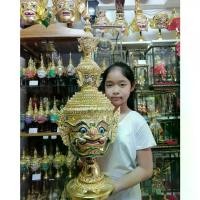 ราคา [COD] [Tiktok] หัวโขน ทศกัณฐ์ ขนาดครอบ เกรดพรีเมี่ยม งานกระดาษ ทองเคประดับเพชร พร้อมฐานไม้กลึงปิดทองประดับเพชร เศียรเทพ เศียรครู ของที่ระลึก (1731589959623017738)