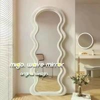 ราคา กระจกเต็มตัว ติดพื้น ความยาวเต็มตัว สไตล์ดาราอินเทอร์เน็ต ดีไซน์คลื่นครีม กระจกแต่งตัวบ้าน เหมาะสำหรับห้องนอนเด็กผู้หญิง แต่งหน้า กระจกทรงผิดปกติ (1732127458424097259)