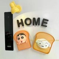 ราคา แม่เหล็กติดตู้เย็นลายปากกาน่ารักชินจัง, ตุ๊กตาชินจังขนมปัง, อุปกรณ์ต่อพ่วงอะนิเมะ, ของขวัญเครื่องประดับแม่เหล็กติดตู้เย็นที่สร้างสรรค์, [3D น่ารัก] (1731393446653822233)