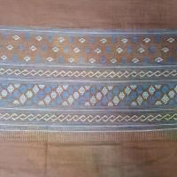 ราคา ผ้าฝ้ายทอมือย้อมสีธรรมชาติลายดอกรักราชกัญญาลายขอเจ้าฟ้าสิริวรรณวรีฯนารีรัตราชกัญญาลายวชิภักดิ์ (1731405729692878742)