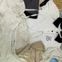 ราคา เสื้อมือสอง โละครึ่งต่อครึ่ง ราคารอติดตามทางไลฟ์ (1731265179391329813)