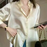 ราคา เสื้อเบลาส์ผู้หญิง สไตล์เกาหลี สีแดง คอปก แขนยาว เสื้อคลุมผ้าซาติน มีสต็อก (1731416091588002984)