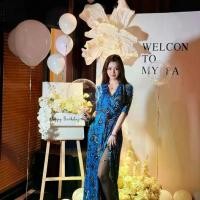 ราคา เดรสผ้าไหมพิมพ์ลายเถาวัลย์องุ่นสีน้ำเงิน แขนห้าแขน คอวี ผูกถักไหมพรม ความยาวปานกลาง เหมาะสำหรับวันหยุด (1731338440722581443)