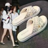 ราคา รองเท้าแตะไข่มุกพร้อมกระโปรง สไตล์ชาแนล พื้นหนา สำหรับผู้หญิง เหมาะสำหรับกิจกรรมกลางแจ้งในฤดูร้อน มาใหม่ 2024 สไตล์ฝรั่งเศส (1730606411073227051)