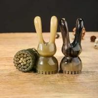 ราคา แปรงหน้า กระต่าย กระบอกเสียงวัว ธรรมชาติ สำหรับนวดจมูกและดวงตา ใช้ในบ้าน ดีไซน์จมูกวัวแท้ แบบพกพา ผ่อนคลาย เหมาะสำหรับไหล่และคอ (1731396130412463668)