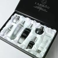 ราคา ขวดดำขนาดเล็ก Lamkou กุหลาบแยกยีสต์สัตว์เลี้ยงสุดหรูเจ็ดชิ้นให้ความชุ่มชื้นบำรุงและให้ความชุ่มชื้นผลิตภัณฑ์ดูแลผิวโทนเนอร์และโลชั่น 2023 (1730004332106844583)