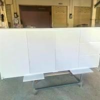 ราคา ตู้เก็บของโชว์ท็อป 3บาน 3ลิ้นชัก บานเรียบสไตล์มินิมอล จุใจ (1729998673577805845)