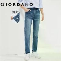 ราคา กางเกงยีนส์ผู้ชาย GIORDANO ทรงเดนิมเอวกลาง กางเกงยีนส์ลำลองแฟชั่นเรียบง่าย กางเกงยีนส์พิมพ์ลายตัวอักษร ดีไซน์คลาสสิค มีกระเป๋าห้าแบบ ซิปคุณภาพ 18113619 (1730212581555997593)