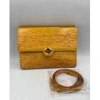 ราคา (Second - hand) Louis Vuitton Pochette Arche Jaune, Luxury, Bags \U0026 Wallets On Carousell (1731089051757612030)
