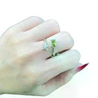 ราคา MK07 แหวนพลอยแท้ เขียวส่อง (มรกตจันทร์ ) พลอยแท้พลอยธรรมชาติ ปรับไซส์ได้ (1731558825508244357)