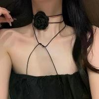 ราคา สร้อยคอดอกไม้ ขาวดำ โชคเกอร์ดอกกุหลาบ สร้อยคอสายคล้องคอหญิง โซ่กระดูกไหปลาร้า Camellia พวงมาลัย ลวด กํา มะ หยี่ วัน แม่ (1732208140515771572)
