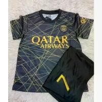 ราคา BBQชุดกีฬาฟุตบอลเด็กแขนสั้น+กางเกง ลายสโมสรปารีส ชุดเยือน ปี2023 สกรีนชื่อเอ็มบัปเป้+เบอร์7สินค้าคุณภาพเนื้อผ้าหนานุ่มดี มีบริการเก็บปลายทาง (1732145262612350975)
