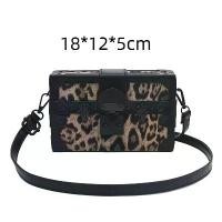 ราคา กระเป๋าถือกล่องเล็ก, หนัง Pu ช่อง, สำหรับผู้หญิง, พิมพ์ลายเสือดาว, กระเป๋าสะพายไหล่, กระเป๋ากล้อง, แฟชั่น, กระเป๋าสะพายข้าง, กระเป๋าสะพายข้าง (1731275442529798200)