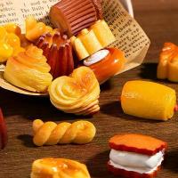 ราคา ของเล่นอาหารในครัว, เล่นของครัวจำลอง, เค้กช็อคโกแลตจำลอง, ขนมปัง, บิสกิต, ตกแต่งเครื่องใช้บนโต๊ะอาหาร, เหมาะสำหรับเด็กและเด็ก, ของเล่น DIY (1732613355384046913)