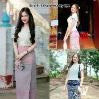 ราคา ชุดไทย Sira Siri รุ่นลิซ่า เสื้อคอกลมแขนสั้นทรงกลีบบัว สีขาวมุก งานผ้าไหมนิ่มอัดกาว ใส่กับผ้าถุงสำเร็จรูป ผ้าฝ้ายทอลาย คําแนะนําผลิตภัณฑ์ใหม่ของเดือนนี้ (1731781435494204983)