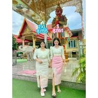 ราคา F108เสื้ออัดกาวทรงผู้ดีปลายแขนแต่งลูกไม้ดอกชมผ้าถุงสำเร็จผ้าทอลายแต่งโบว์แหวกหน้า#ชุดไทยประยุกต์#ชุดไทย#ชุดไทยราคาถูก (1730950806796470762)