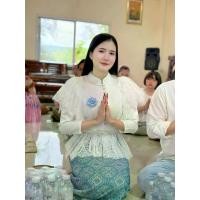 ราคา F141เสื้อคอจีนผ้าไหมลาวแต่งลูกไม้พรีเมี่ยมไม่คันแถมเข็มกลัดดอกกุหลาบผ้าถุงสำเร็จงานซิปหลังผ้าทอลายทั้งตัวมีสีฟ้าและสีนู้ด #ชุดไทยประยุกต์ #ชุดไทย #ชุดไทยราคาถูก (1731899495898645994)