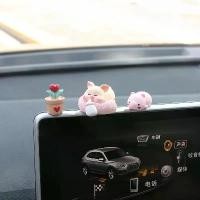 ราคา ตกแต่งภายในรถหมูน่ารัก, แผงหน้าปัดรถยนต์หน้าจอกระจกมองหลังเครื่องประดับ, ตุ๊กตาบรรเทาความเครียด, เหมาะสำหรับรถยนต์ใหม่ ที่ แขวน กระดาษ ทิชชู ใน รถ ที่ วางแก้ว honda city (1732147057099704962)