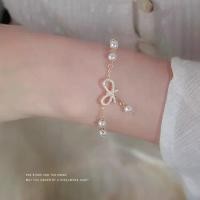 ราคา On time สร้อยข้อมือมุก จี้รูปโบว์ประดับเพชร กำไลข้อมือ สร้อยข้อมือไข่มุก เครื่องประดับผู้หญิง แฟชั่น สไตล์เกาหลี B22 (1731276754325963863)