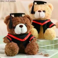 ราคา ตุ๊กตาหมอน หมอนบัณฑิต ตุ๊กตาหมี ตุ๊กตาหมีนุ่ม ๆ ของขวัญที่ระลึก EDGE OUTDOORS ขนาด 23/28 ซม. เหมาะสำหรับฉลองบัณฑิต (1732083954081499087)