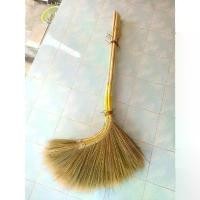ราคา ไม้กวาดดอกหญ้า แบบวัดป่า ด้ามใหญ่ ทนทาน ไม้กวาด broom (1732331638906653529)